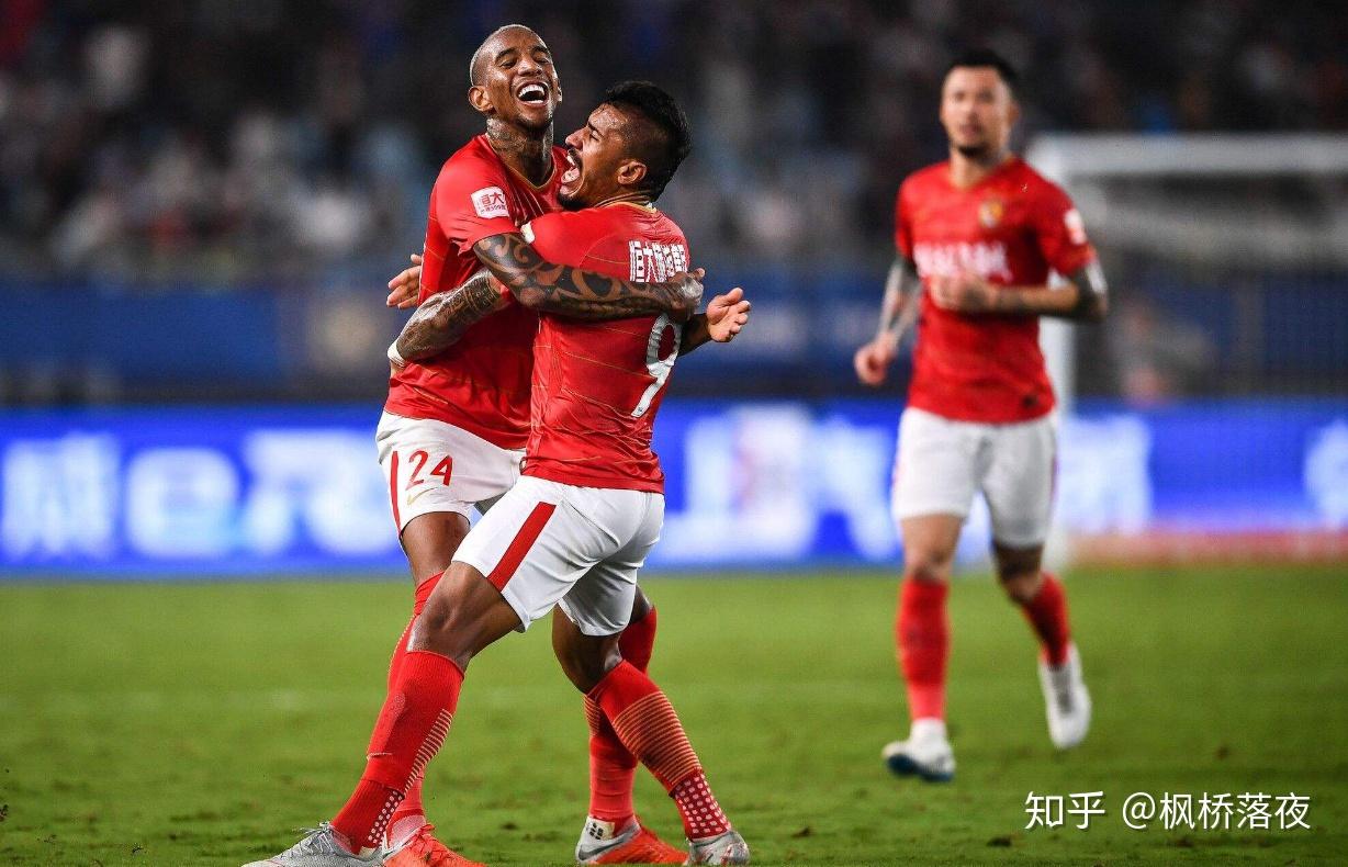 九游体育官网-洛杉矶湖人训练开放日；今晚防线松动引欢呼；亚冠在即；年轻球员得到机会的简单介绍